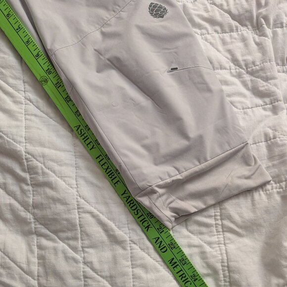 Women Stio Fernos Insulated Knicker Large 3/4 Pants Shorts Quiet Gray NWT - Picture 4 of 6